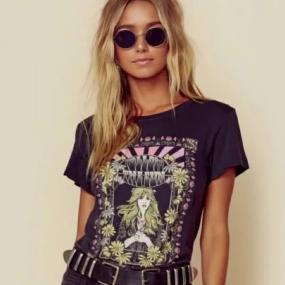 SOLD OUT Stevie Nicks Follow the Sun Graphic Concert Tee - Picture 1 of 7